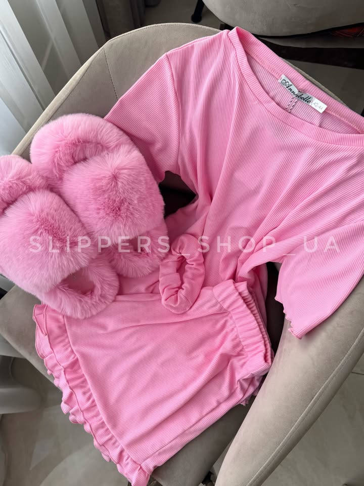 Піжама в рубчик з тапочками - подарунок для себе та подруги