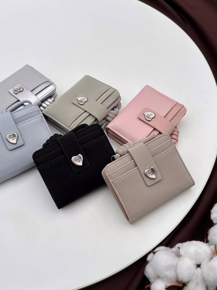 Компактний жіночий гаманець з сердечком практичний та стильний