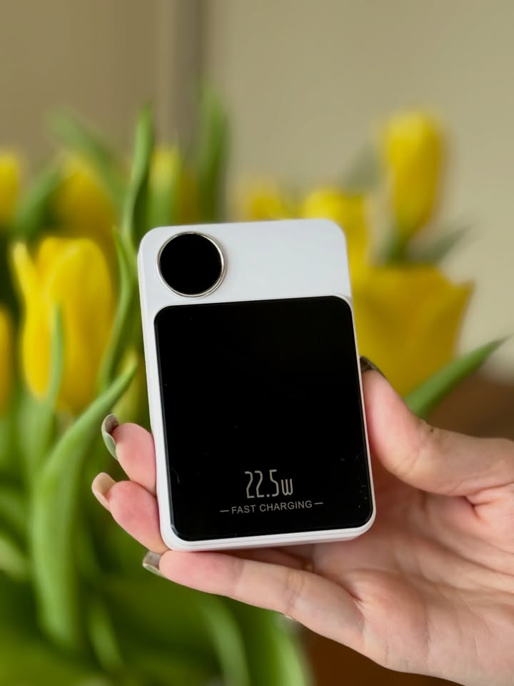 Магнітний павербанк MagSafe для швидкої зарядки телефону